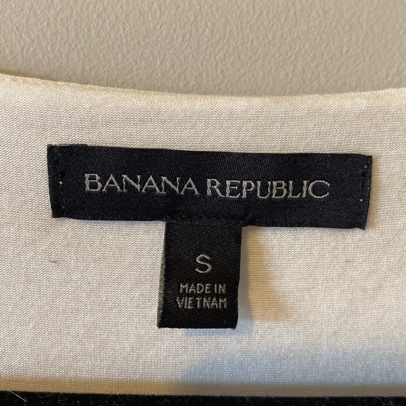 Banana Republic Georgette Bell Sleeve Sheer Overlay Blouse - Cream - Size Small - Picture 4 of 8